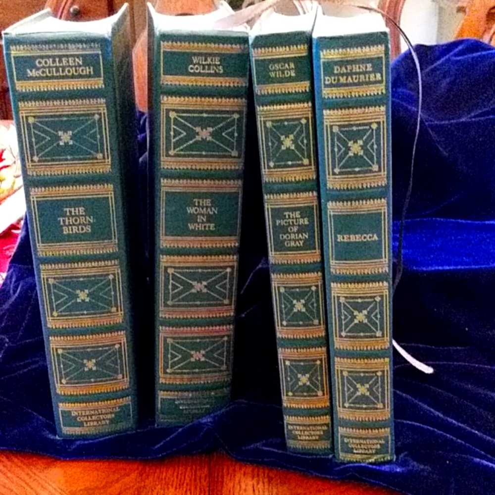 International Collectors Library. 4 volumes.